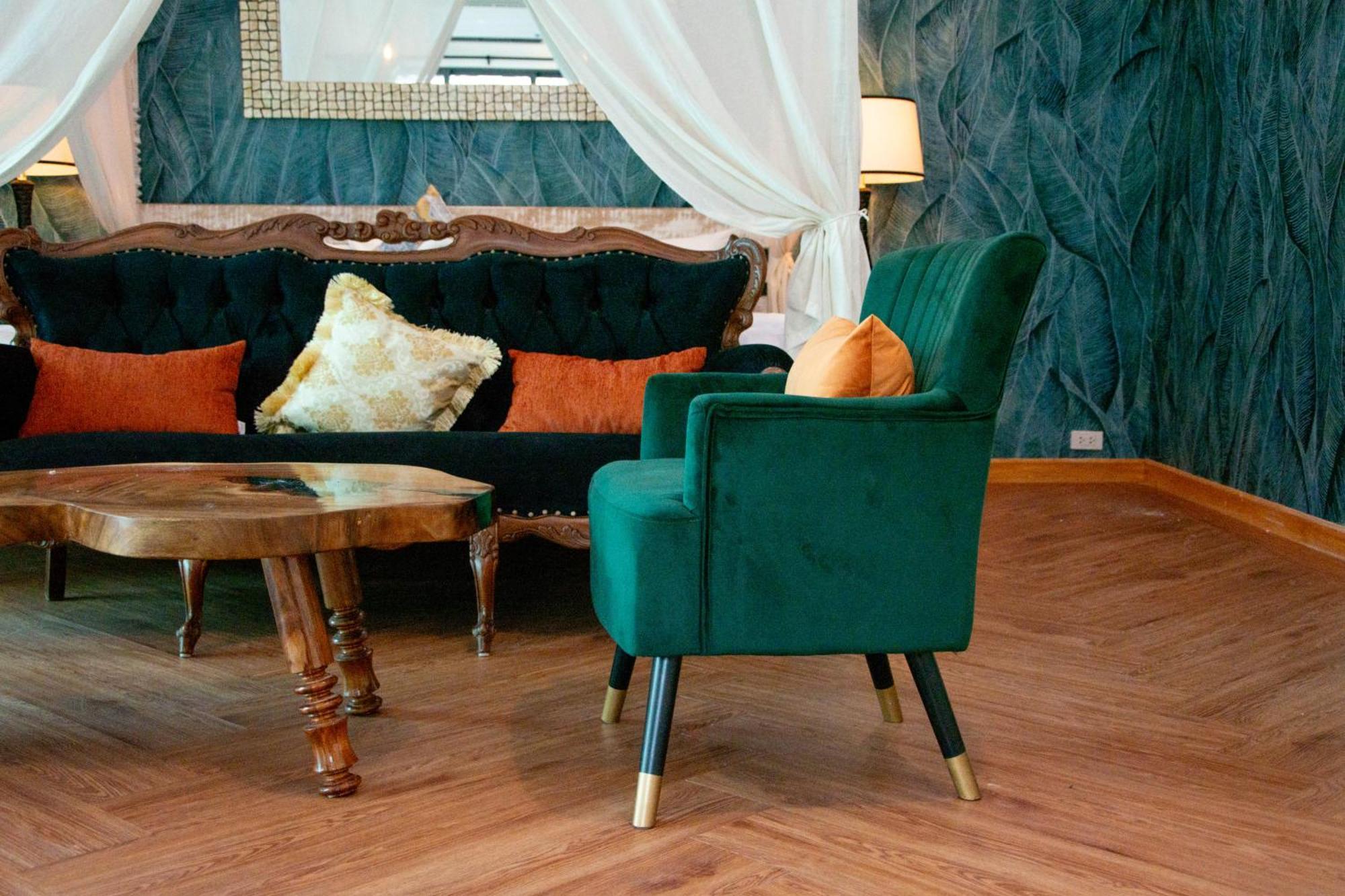 La Belle Vie - Boutique Adults Only